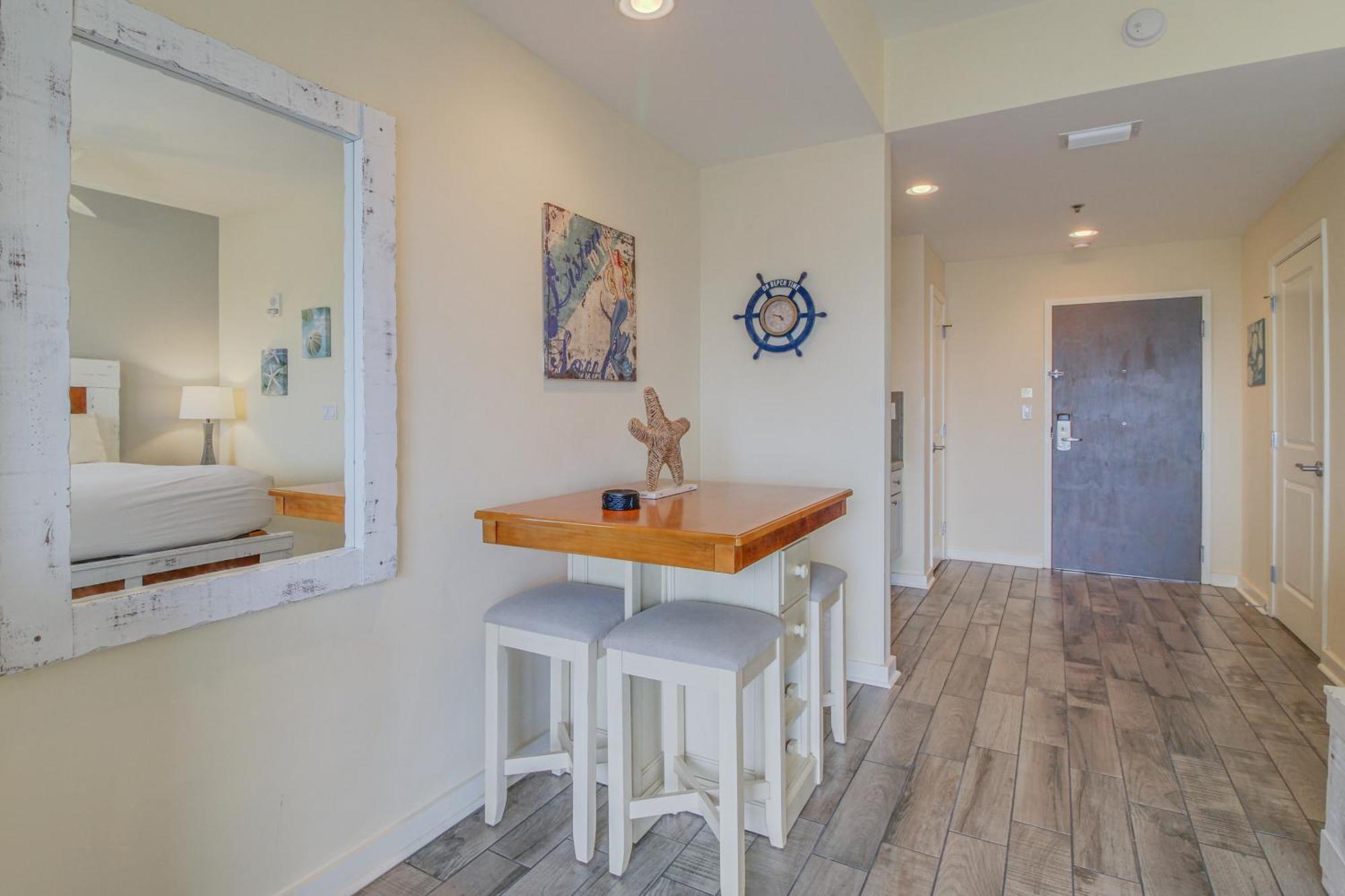 Luau Condos دستين الغرفة الصورة